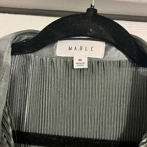 Mable Pleated Dress - Picture 5 of 6